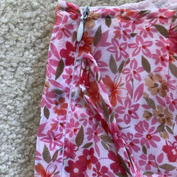 🎉HP🎉 NWOT gorgeous floral skirt - Picture 5 of 5